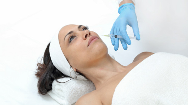 El microbotox consiste en la inyección de microgotas de toxina botulínica