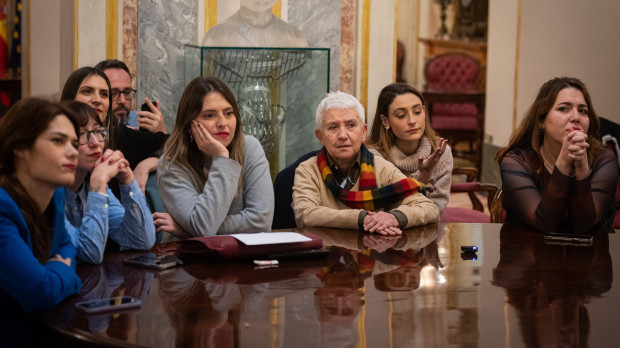 La cúpula del Ministerio de Igualdad escuchando el debate