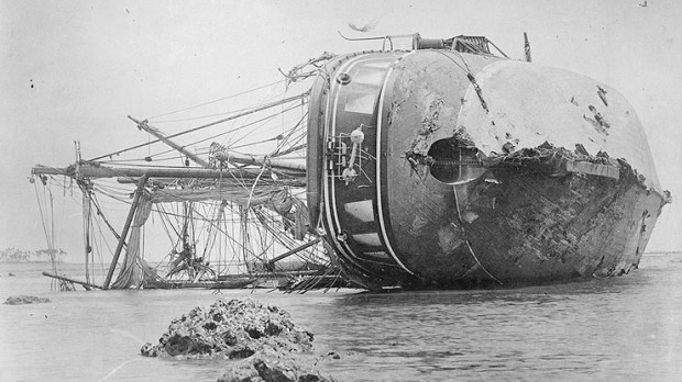 SMS Adler , atropellado en la playa, 1889