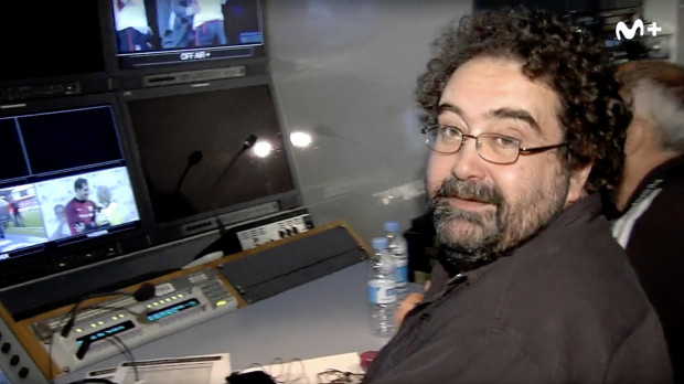 Víctor Santamaría, durante una retransmisión de Canal +