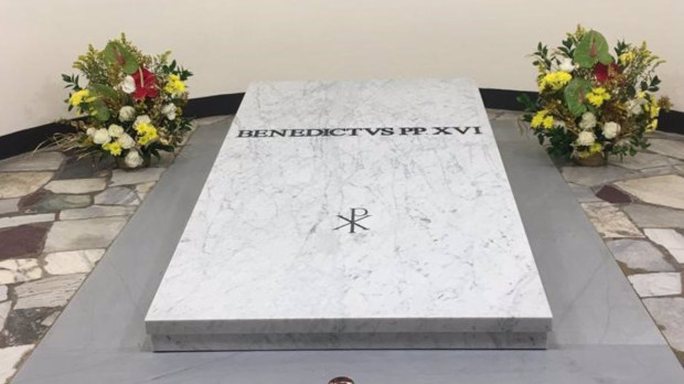 08/01/2023 Tumba de Benedicto XVI en las grutas vaticanas EUROPA CIUDAD DEL VATICANO SOCIEDAD