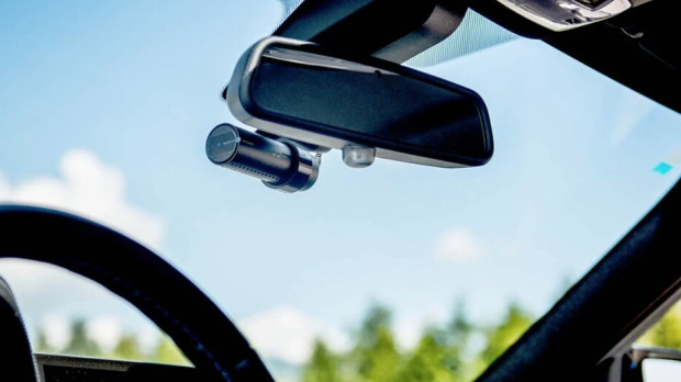 Conocidas como dash cam o cámaras de salpicadero, existen numerosas opciones en el mercado