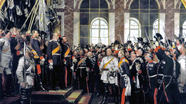 Proclamación del Imperio alemán en la Galería de los espejos de Versalles. Bismarck aparece en el centro, vistiendo uniforme blanco