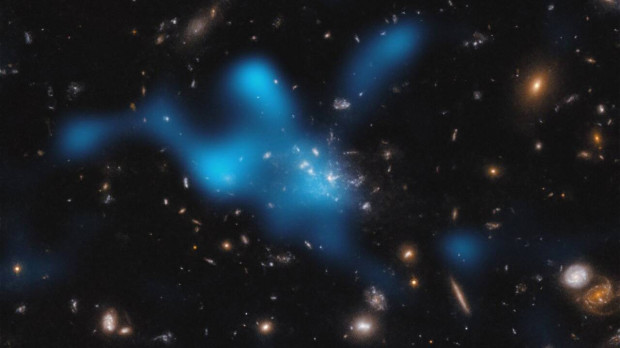 Protocúmulo alrededor de la galaxia Telaraña