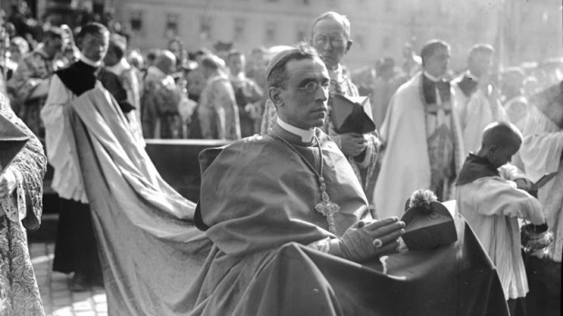 El nuncio en julio de 1924, en ocasión del ix centenario de la ciudad de Bamberg