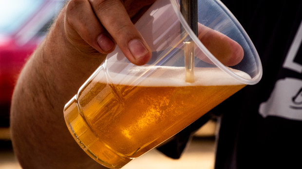 Beber cerveza en el trabajo no significa que no se pueda trabajar