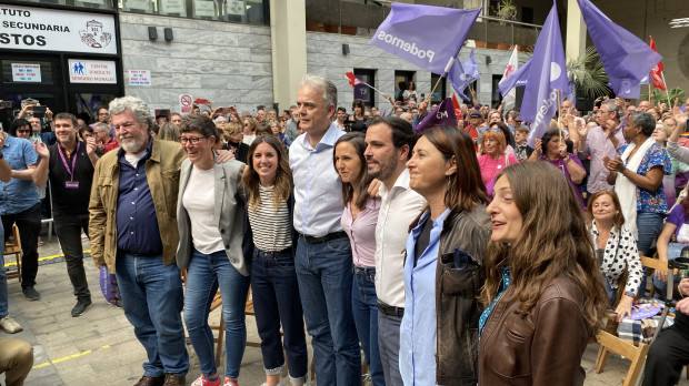 Ione Belarra, Irene Montero y Alberto Garzón, en un mitin de Unidas Podemos en Valencia.