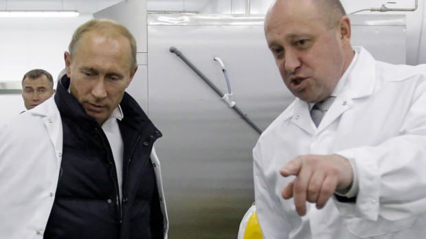 This video grab taken from handout footage posted on June 24, 2023 on the Telegram channel @razgruzka_vagnera shows Yevgeny Prigozhin (C) speaking with Lieutenant General Vladimir Alekseev (R) and Russian Defende Deputy Minister Yunus-Bek Evkurov (L) inside the headquarters of the Russian southern military district in the city of Rostov-on-Don. Wagner chief Yevgeny Prigozhin, once a close Putin ally, said his troops had taken control of the military command centre and bases in the southern city of Rostov-on-Don, the nerve centre of Russia's offensive in Ukraine, and vowed to topple Moscow's top military leaders. (Photo by Handout / TELEGRAM / @razgruzka_vagnera / AFP) / RESTRICTED TO EDITORIAL USE - MANDATORY CREDIT "AFP PHOTO / HANDOUT / TELEGRAM / @razgruzka_vagnera" - NO MARKETING NO ADVERTISING CAMPAIGNS - DISTRIBUTED AS A SERVICE TO CLIENTS