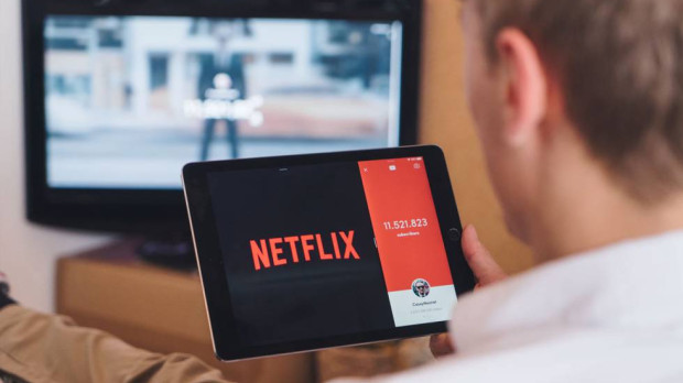 Netflix reproducido en un dispositivo electrónico