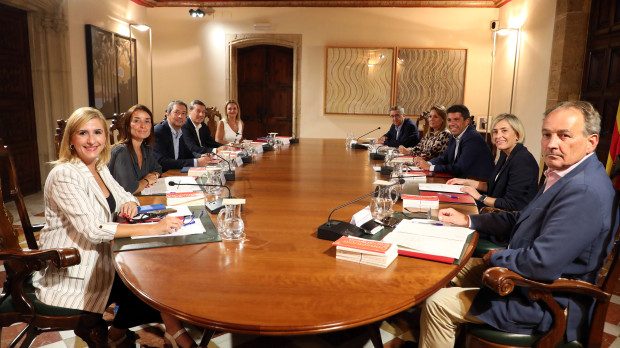 Imagen del Pleno del Gobierno valenciano, presidido por Carlos Mazón.