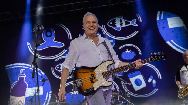 David Summers, durante el concierto de Hombres G en el Festival Starlite de Marbella en 2022