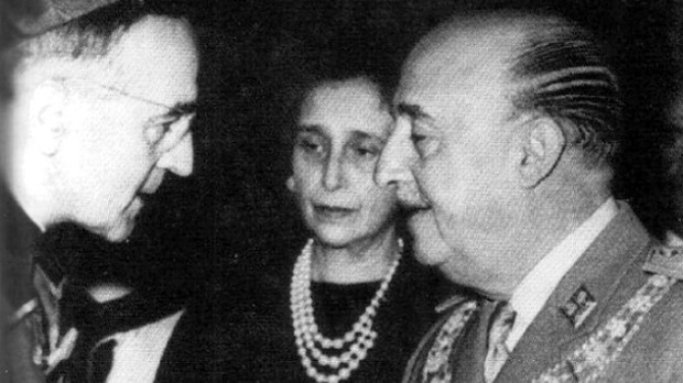 Pío XII junto a Francisco Franco y Carmen Polo en 1953