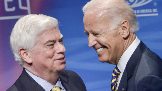 El asesor para las Américas, Christopher Dodd, y Joe Biden