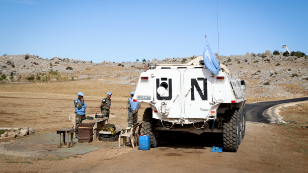 Puesto de control de UNIFIl en la posición india