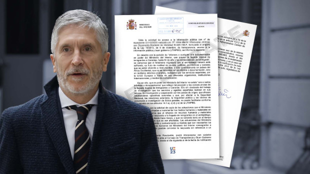Marlaska reconoce por escrito que no tiene plan contra los cayucos tras presumir en público de frenarlos