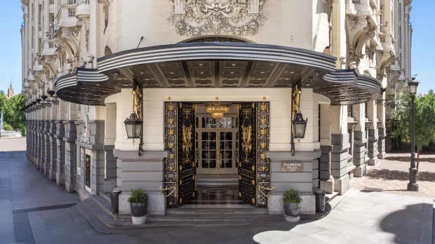 Entrada al hotel Palace