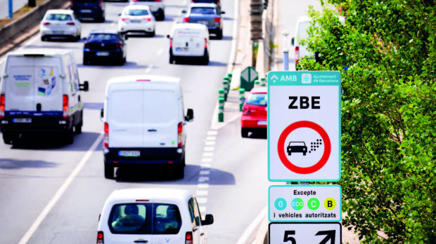 Las Zonas de Bajas Emisiones han convertido las ciudades en un caos para los conductores