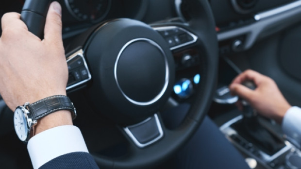 Al volante es muy sencillo identificar el tipo de reloj que lleva un conductor