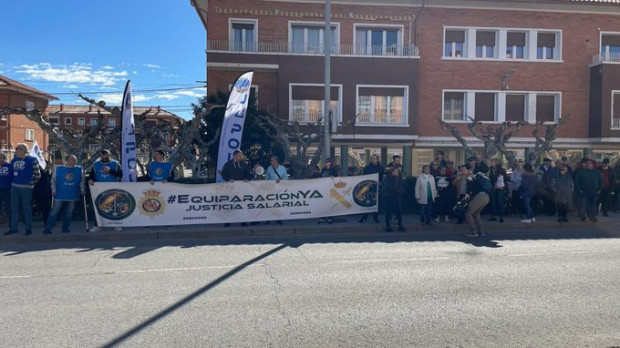 Policías nacionales reciben al ministro del Interior, Fernando Grande-Marlaska al grito de "¡dimisión!" en Calatayud