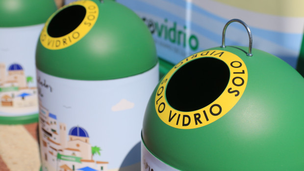 Detalle de los contenedores de vidrio