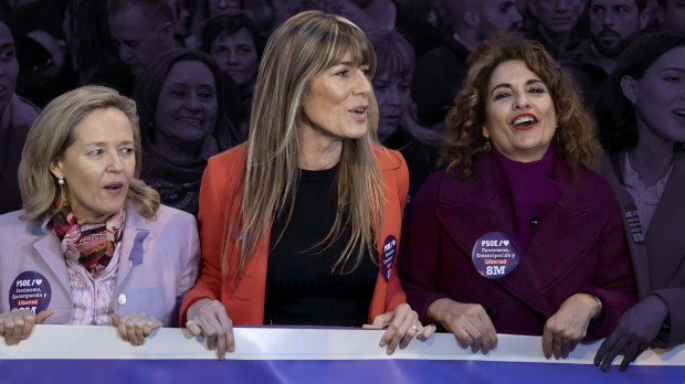Políticas del PSOE y la mujer de Pedro Sánchez, Begoña Gómez, en la manifestación del 8-M de 2023