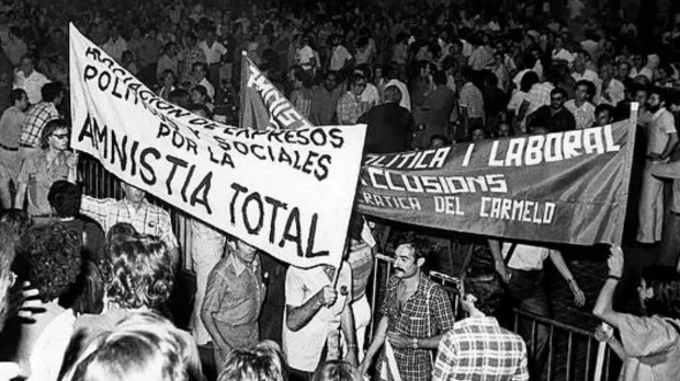 Reivindicaciones para la amnistía total en un mitin celebrado en Barcelona en 1976