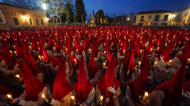 Procesión del "Santo Cristo de las Injurias" durante la Semana Santa en Zamora, el 5 de abril de 2023