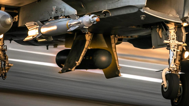 El designador láser de Rafael acoplado a un Eurofighter