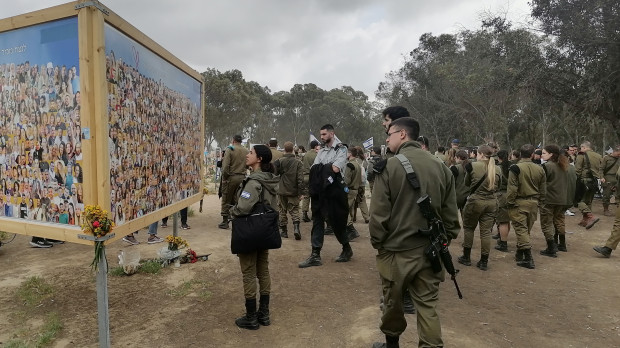 Emplazamiento del festival Nova donde se han erigido murales en homenaje a los 364 asesinados por Hamás el 7 de octubre