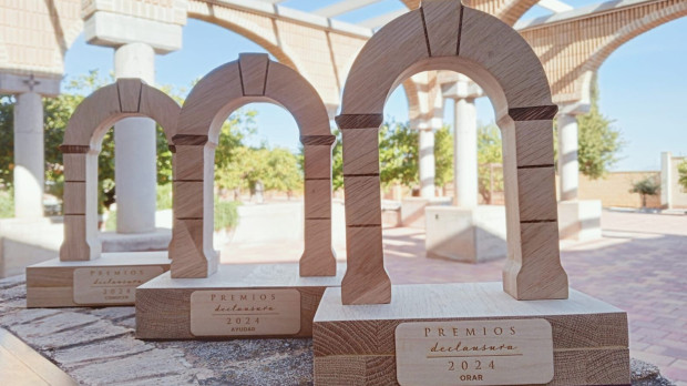 Las esculturas de los premios están elaboradas por las Hermanas Pobres de Santa Clara de Algezares (Murcia).
