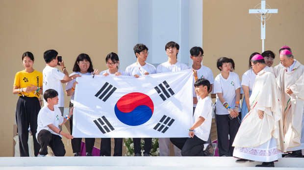 Jóvenes coreanos celebran el pasado verano en Lisboa la elección de Seúl como sede de la Jornada Mundial de la Juventud en 2027