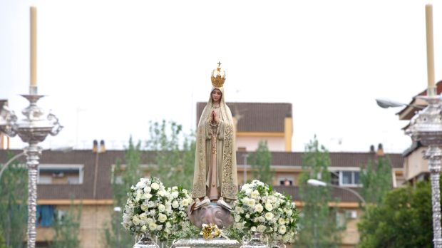 La Virgen de Fátima recorre su barrio