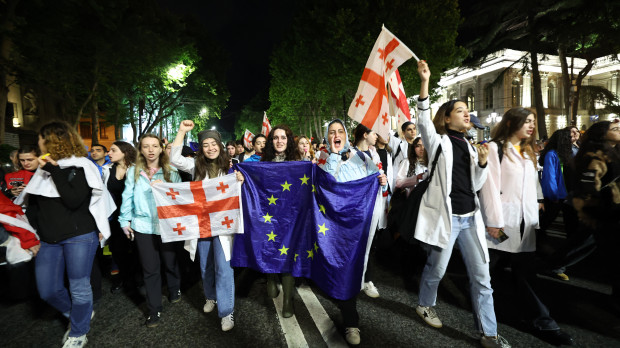 Los manifestantes se echaron a la calle para protestar contra la "ley rusa"
