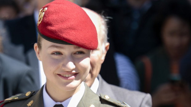 La Heredera de la Corona, con el uniforme de cadete para actos de especial relevancia