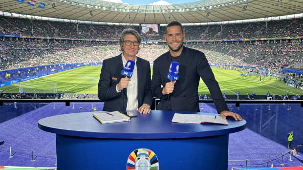 Juan Carlos Rivero y Mario Suárez, narrador y comentarista de TVE en la Eurocopa