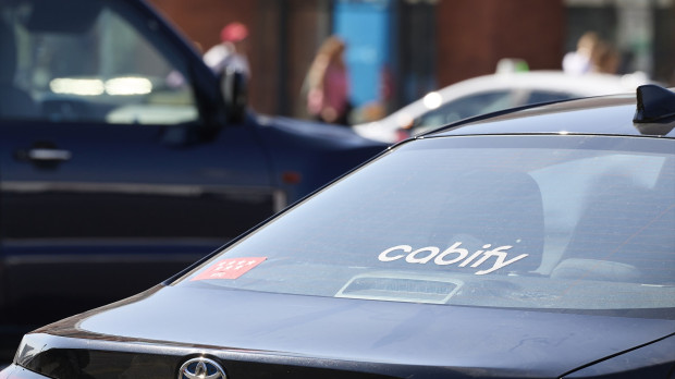 Parte trasera de un Cabify