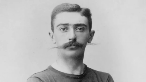 Pierre de Coubertin, vestido de forma deportiva (1885)