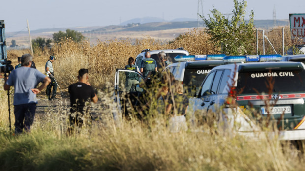 La Guardia Civil rastreando el canal de Mocejón