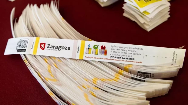 Pulseras que repartirá el Ayuntamiento de Zaragoza