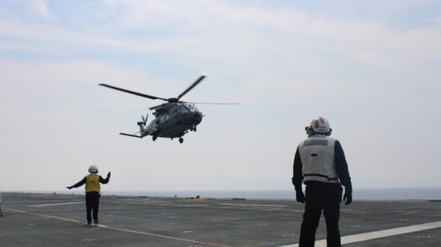 Pruebas del helicóptero NH-90 en el LHD Juan Carlos I
