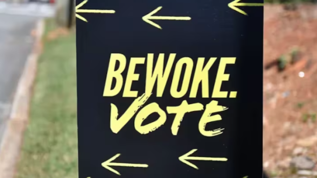 El significado literal de la palabra es "despertó", el pasado de “wake”, que significa despertar