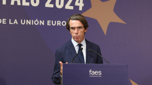 El expresidente del Gobierno José María Aznar interviene durante la clausura del campus FAES