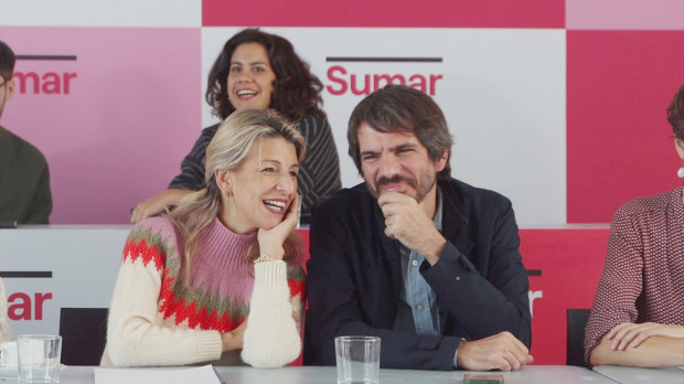 La exlíder de Sumar y vicepresidenta del Gobierno, Yolanda Díaz, y el portavoz de la coalición y ministro de Cultura, Ernest Urtasun