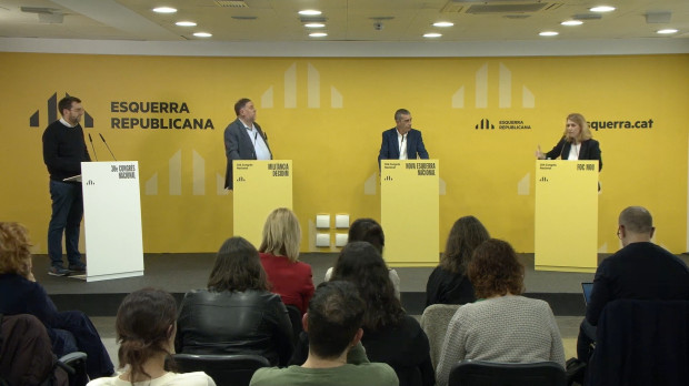 Debate de candidatos a presidir ERC en el el 30 Congrés Nacional: Oriol Junqueras (Militància Decidim), Xavier Godàs (Nova Esquerra Nacional) y Helena Solà (Foc Nou), moderados por Oriol Duran en ERC en Barcelona (Catalunya, España) 26 de noviembre 2024 REMITIDA / HANDOUT por YOUTUBE ERC Fotografía remitida a medios de comunicación exclusivamente para ilustrar la noticia a la que hace referencia la imagen, y citando la procedencia de la imagen en la firma 26/11/2024