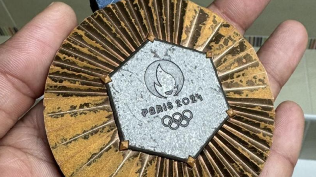 Las medallas de bronce han perdido todo su color