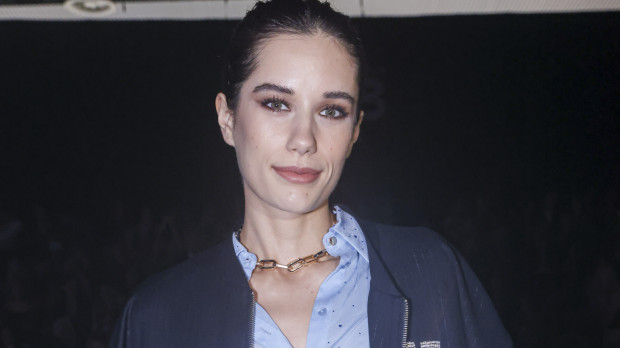 ella travolta