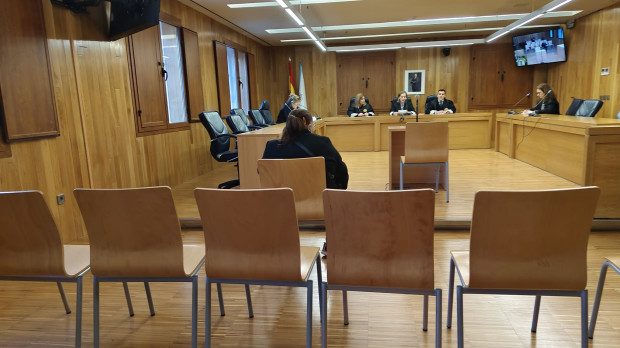 Una mujer acepta dos años de cárcel por entregar cocaína y cannabis a uno de sus hijos interno en Bonxe  EUROPA PRESS 27/2/2025