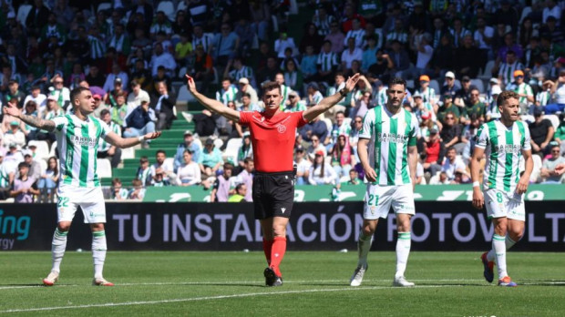 Moreno Aragón, objeto de todas las críticas en el duelo de ayer