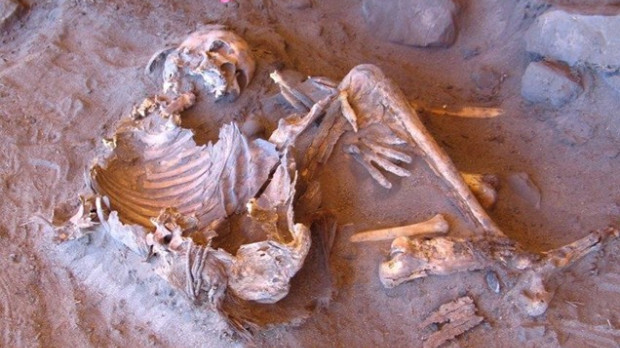 Momia natural de 7.000 años de antigüedad encontrada en el sur de Libia