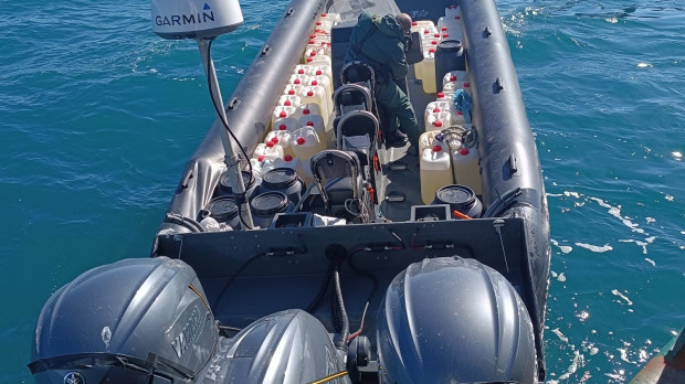 Narcolancha intervenida por la Guardia Civil en Conil